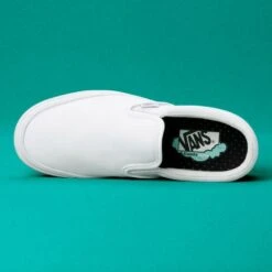 Vans ComfyCush Slip-On In White 8 Vans ComfyCush Slip-On In White -Getoutside Shoes 4161 4 1100x